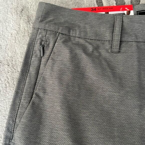 Hang Ten Men’s Hybrid Short - Picture 7 of 9